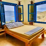 Orea Thea, Emborios, Kalymnos بيت للعطل